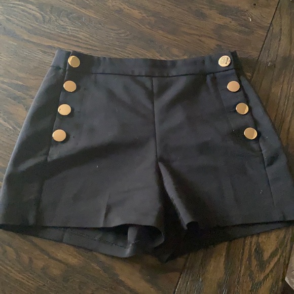 Express Pants - Express MIDI High rise shorts